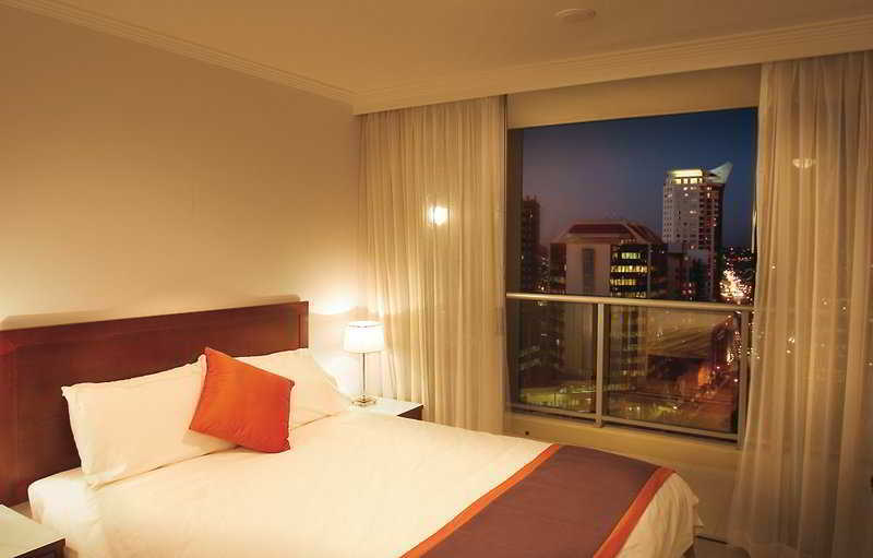 Oaks Brisbane Lexicon Suites ห้อง รูปภาพ