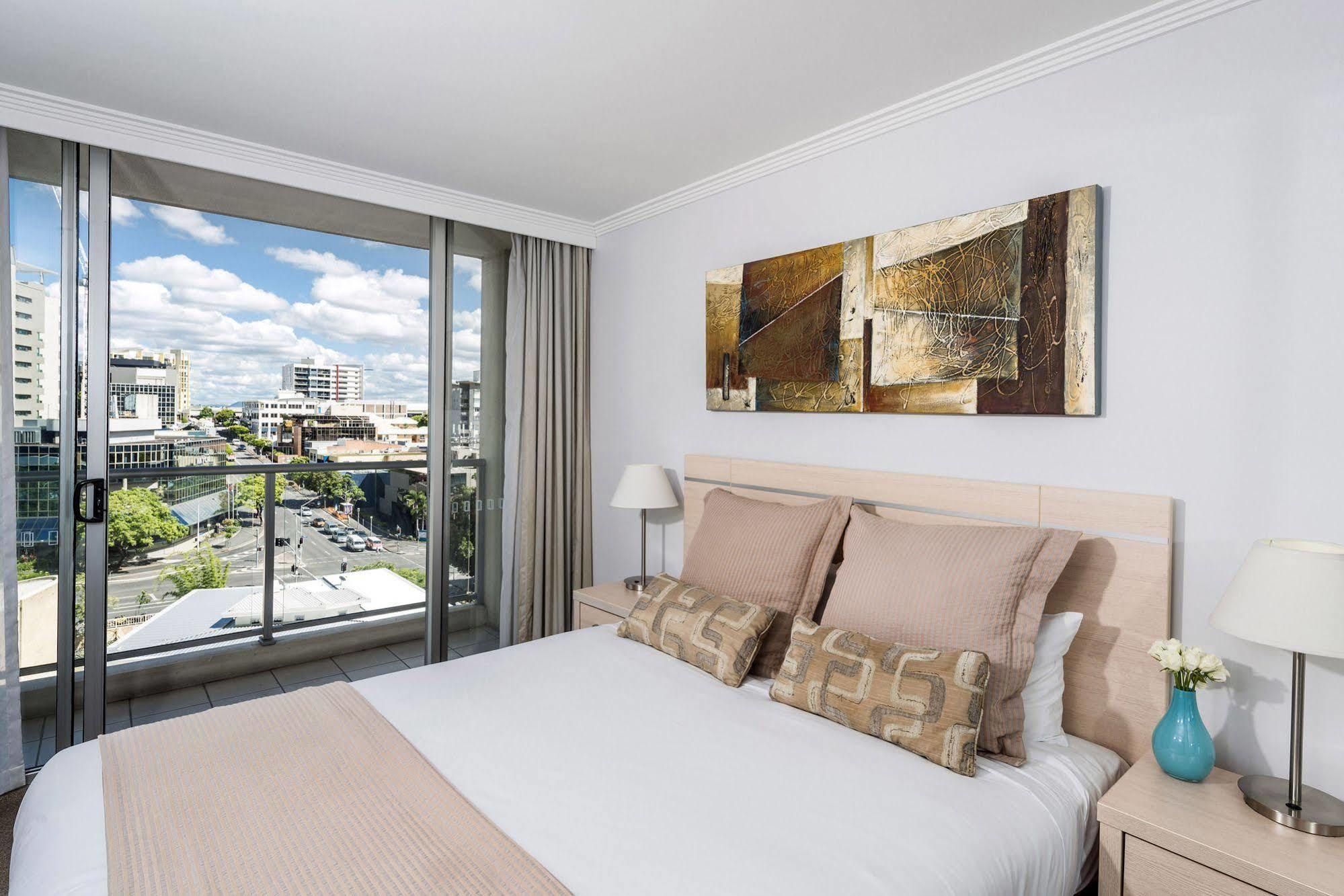 Oaks Brisbane Lexicon Suites ภายนอก รูปภาพ