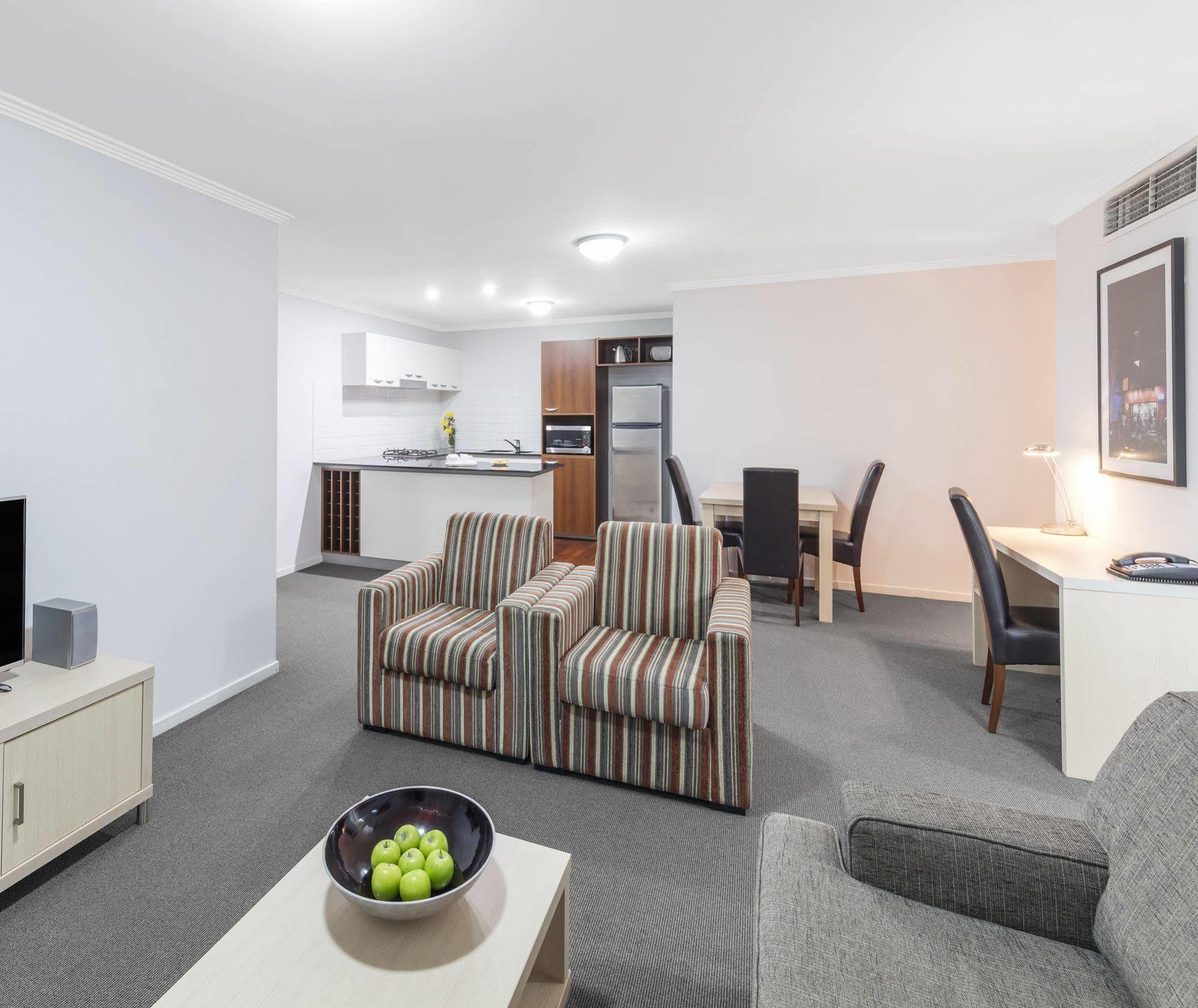 Oaks Brisbane Lexicon Suites ภายนอก รูปภาพ