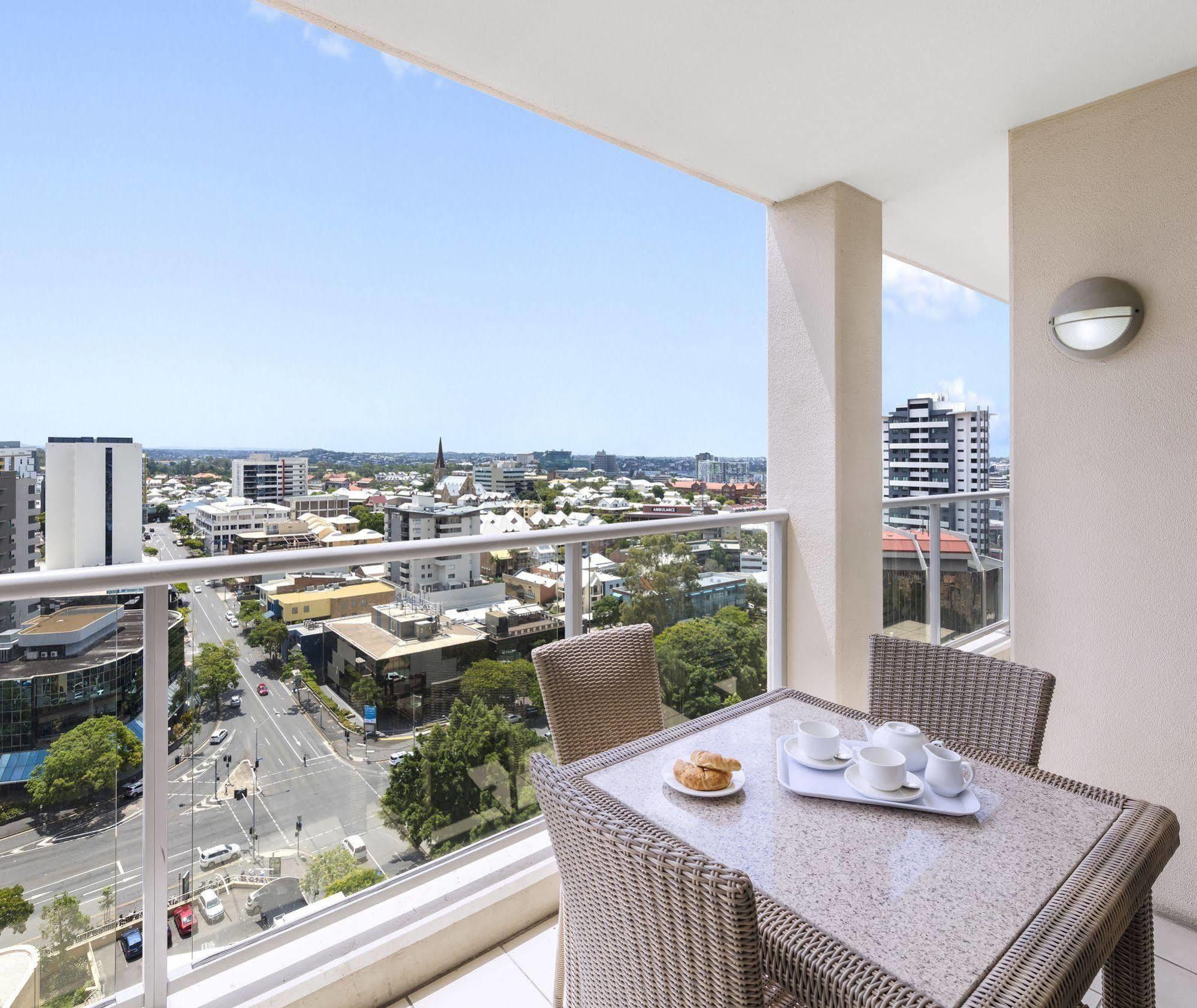 Oaks Brisbane Lexicon Suites ภายนอก รูปภาพ