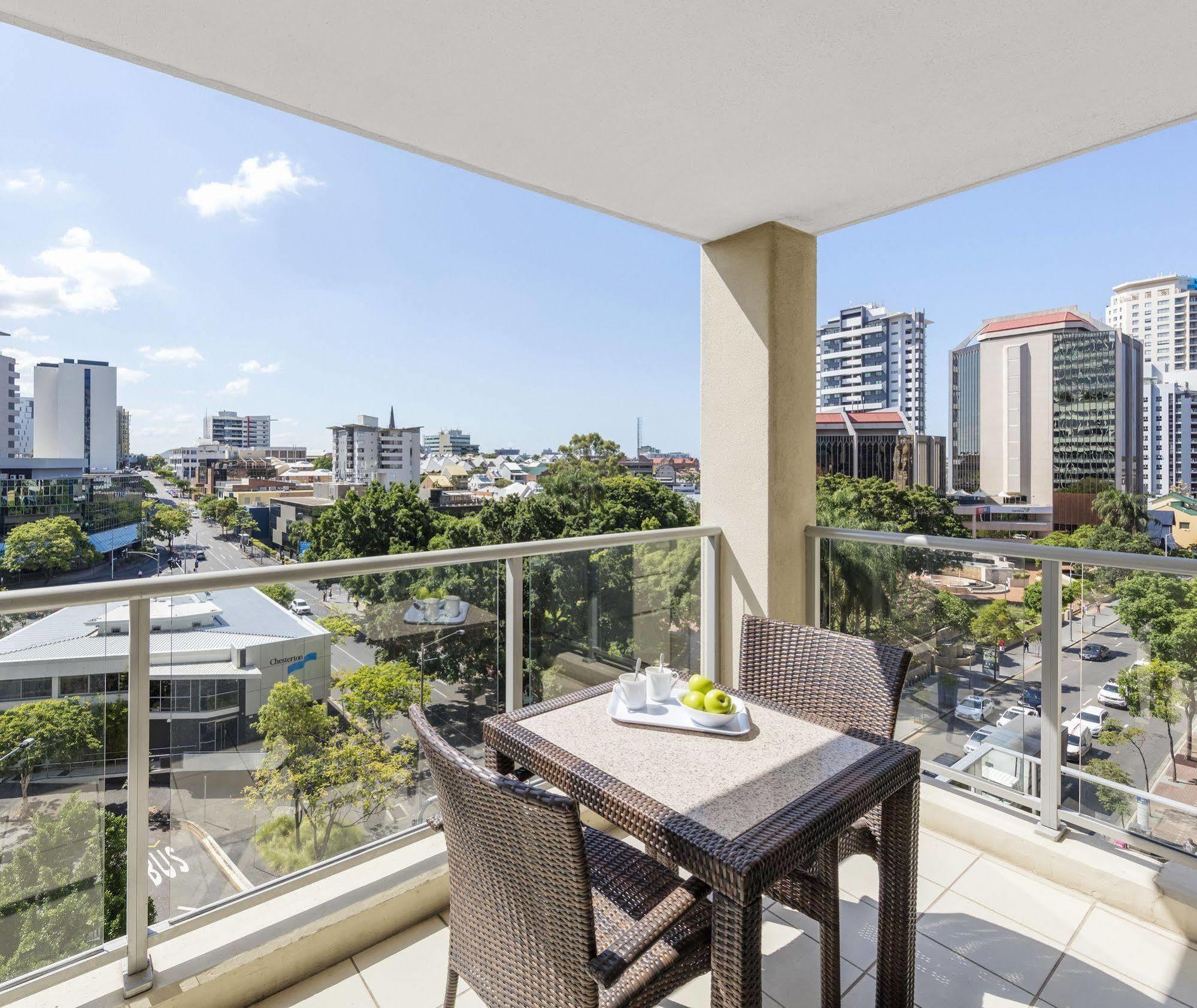 Oaks Brisbane Lexicon Suites ภายนอก รูปภาพ